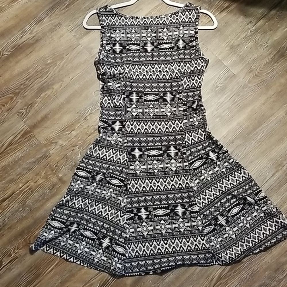 Aztec pattern Summer Dress - Picture 4 of 4